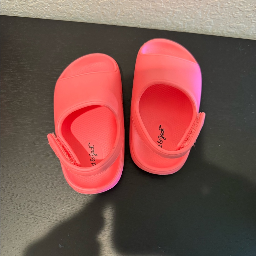 Kids Pink Sandals - Picture 3 of 4
